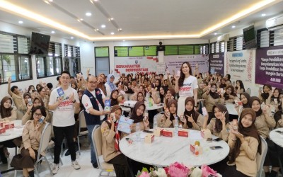Diamond Mengajar di SMKN 2 Semarang: Bekali Siswa Menjadi Content Creator dan Digital Marketer Andal di Era Digital
