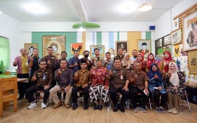 Studi Tiru SMK Negeri 4 Kuningan Jawa Barat di SMK Negeri 2 Semarang