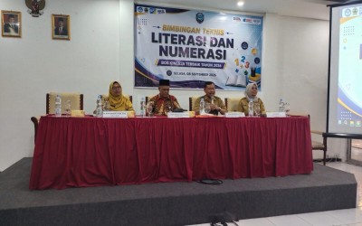 SMK Negeri 2 Semarang Gelar Bimbingan Teknis Penguatan Literasi dan Numerasi